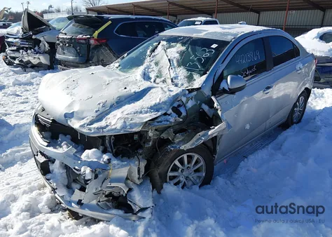 2019 Chevrolet Sonic Lt Auto из США, поврежденный, VIN 1G1JD5SB8K4135638